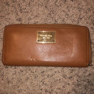Stunning Camel Michael Kors Wallet